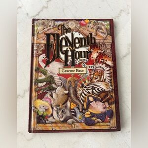 The Eleventh Hour: A Curious Mystery Book